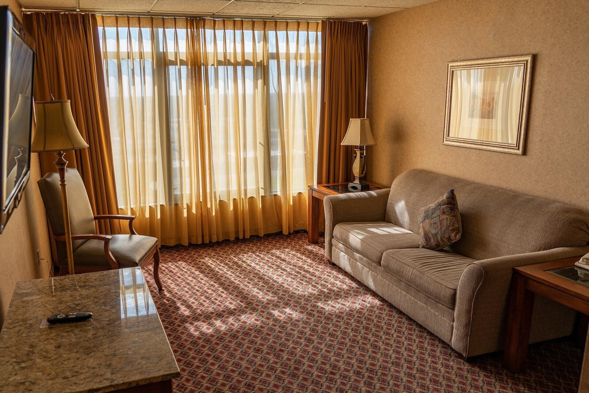 Ramada By Wyndham Topeka Downtown Hotel & Convention Center Luaran gambar