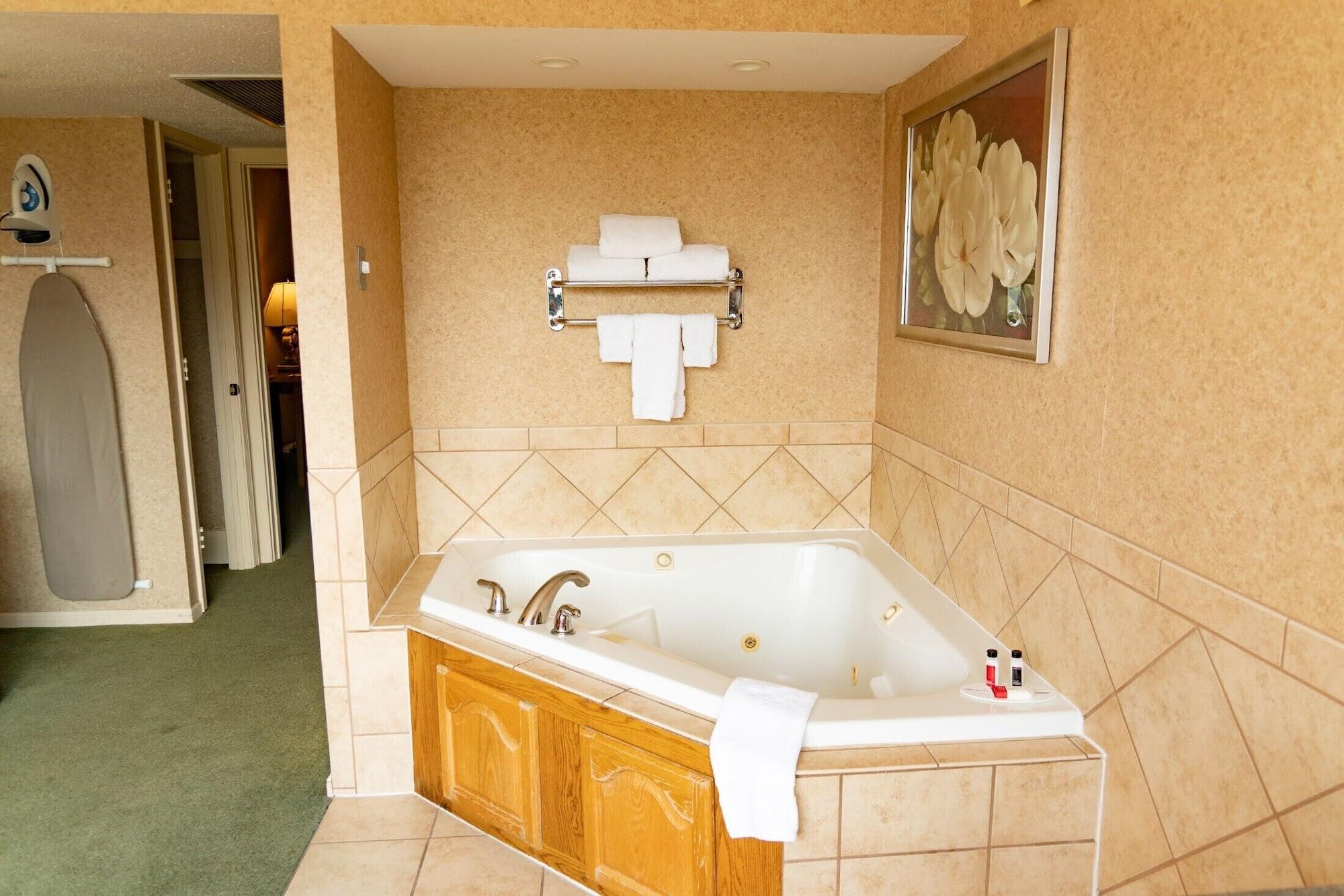 Ramada By Wyndham Topeka Downtown Hotel & Convention Center Luaran gambar