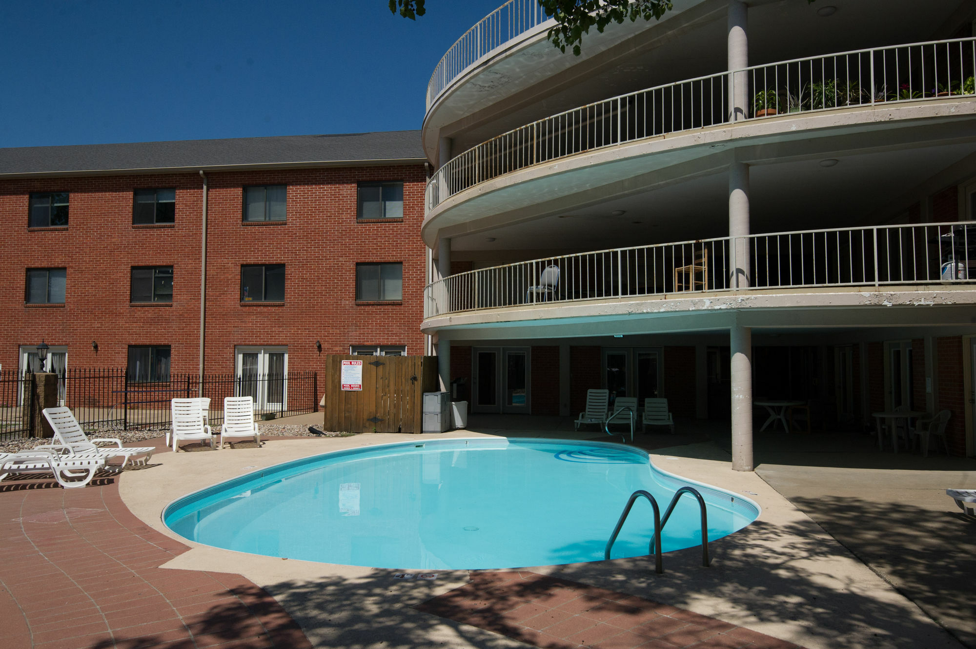 Ramada By Wyndham Topeka Downtown Hotel & Convention Center Luaran gambar