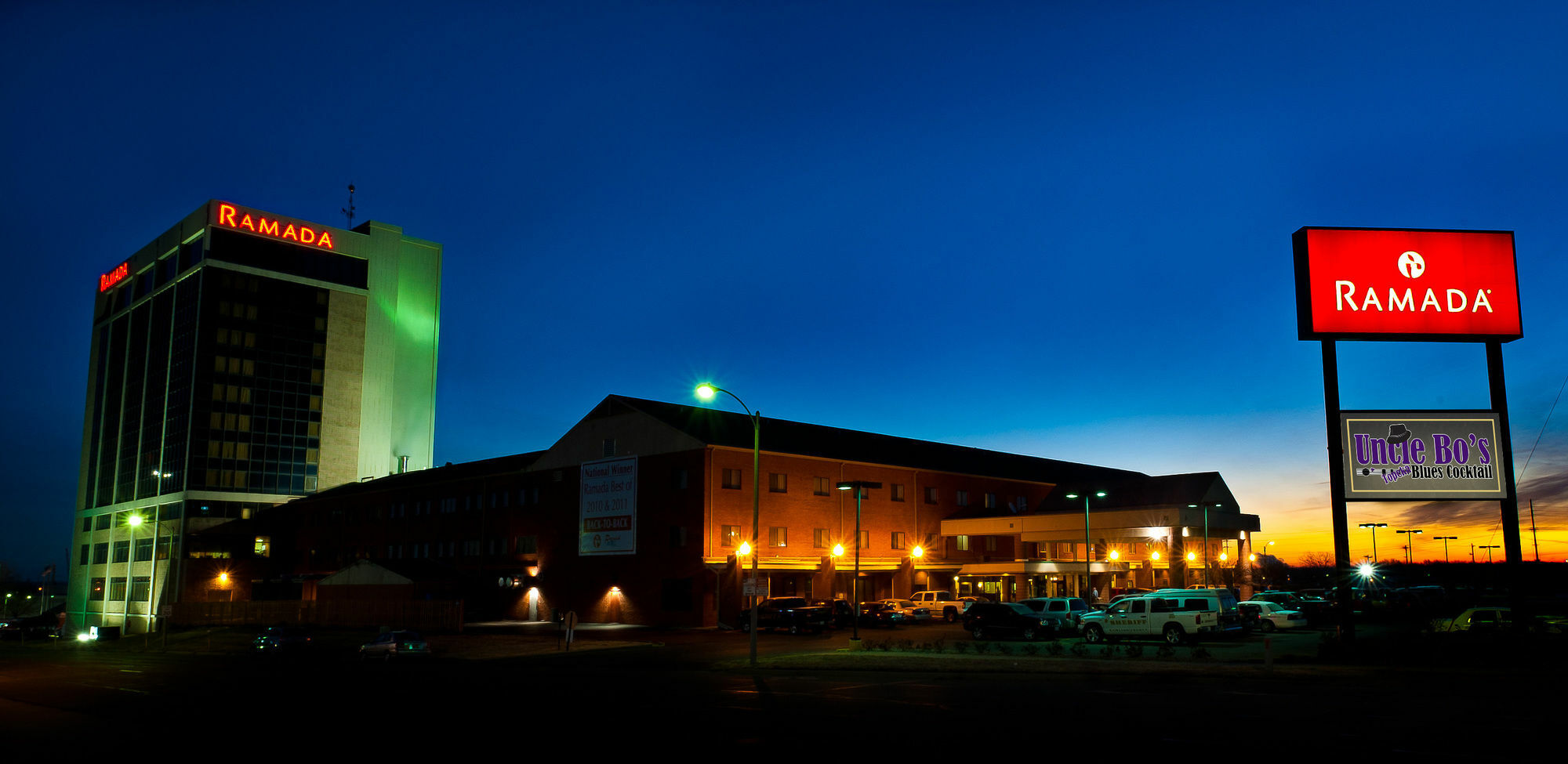 Ramada By Wyndham Topeka Downtown Hotel & Convention Center Luaran gambar